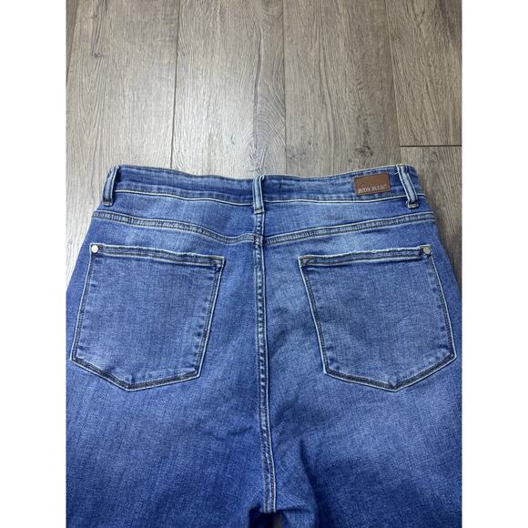 Judy Blue Boot Cut Distressed Jeans Size 16W Stretch Mid Rise Women’s Denim - Picture 2 of 9
